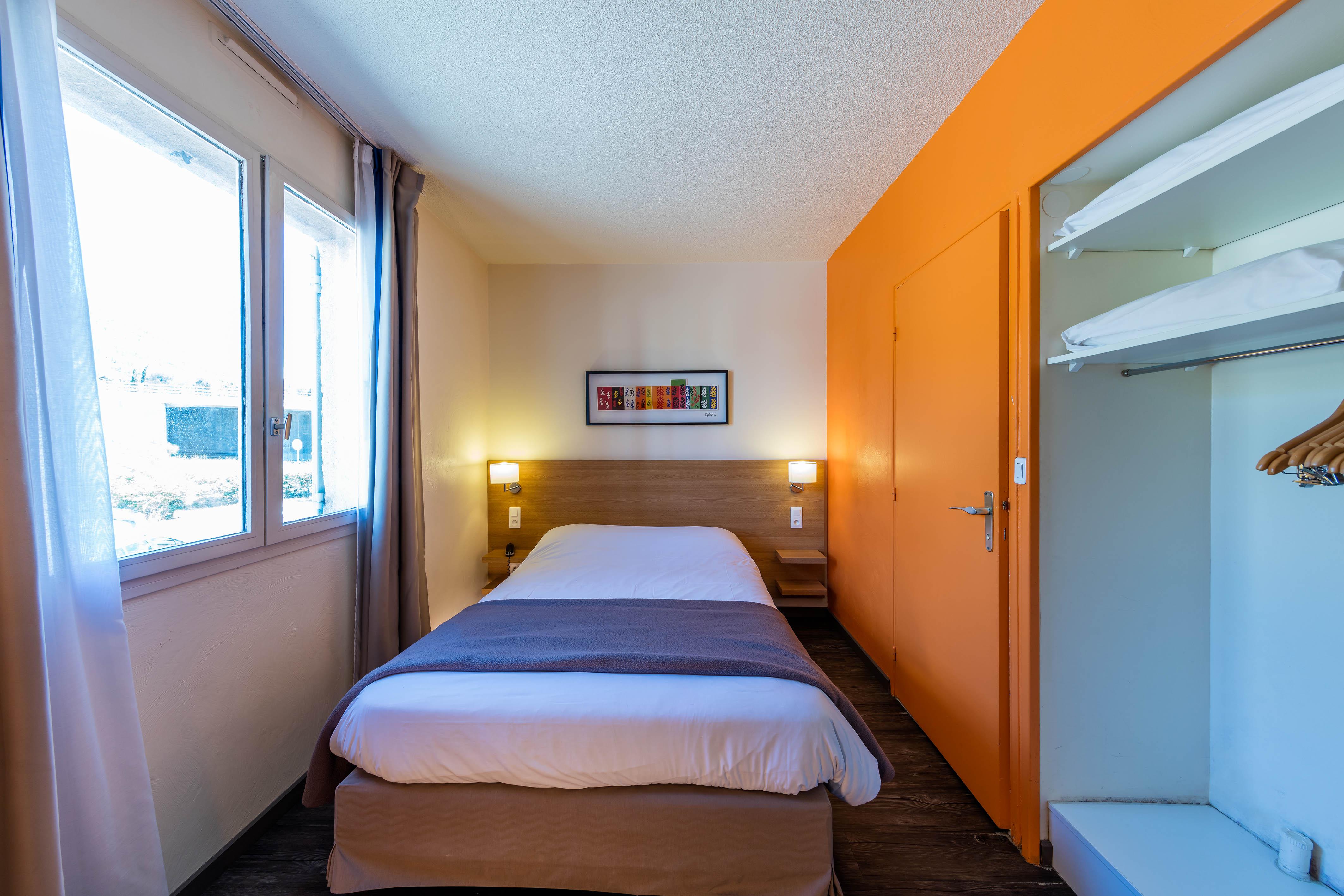 Noemys Toulon La Valette - Hotel Restaurant Avec Piscine ภายนอก รูปภาพ