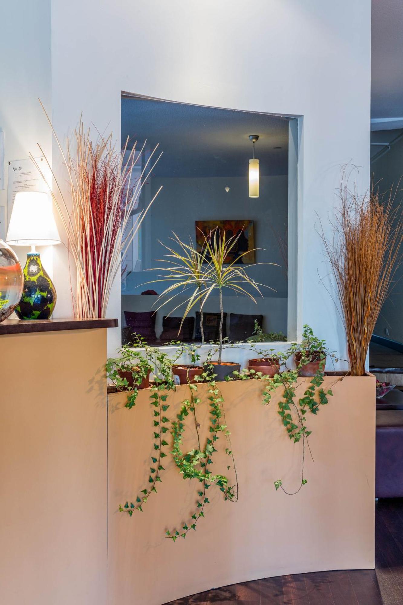 Noemys Toulon La Valette - Hotel Restaurant Avec Piscine ภายนอก รูปภาพ