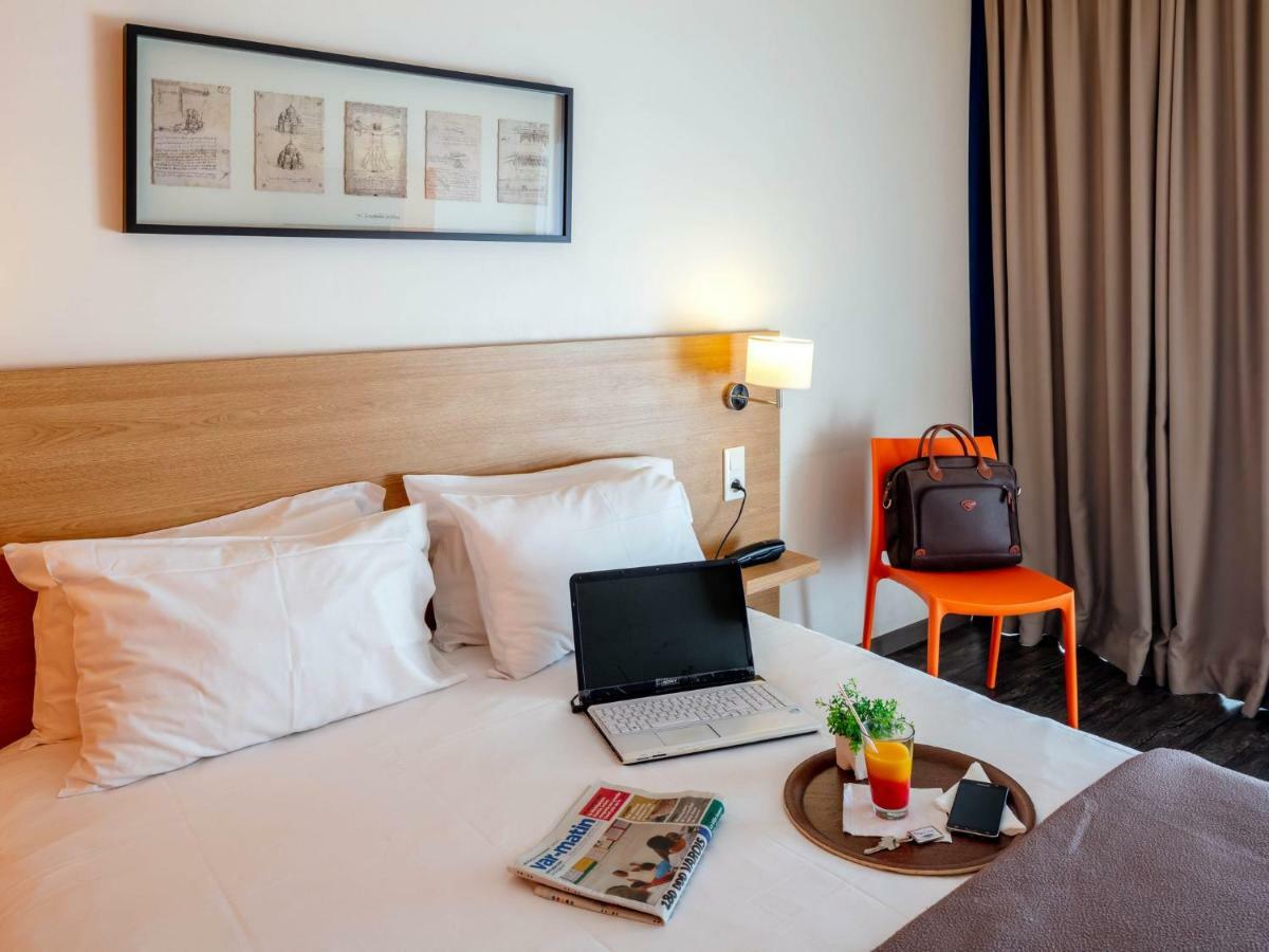 Noemys Toulon La Valette - Hotel Restaurant Avec Piscine ภายนอก รูปภาพ