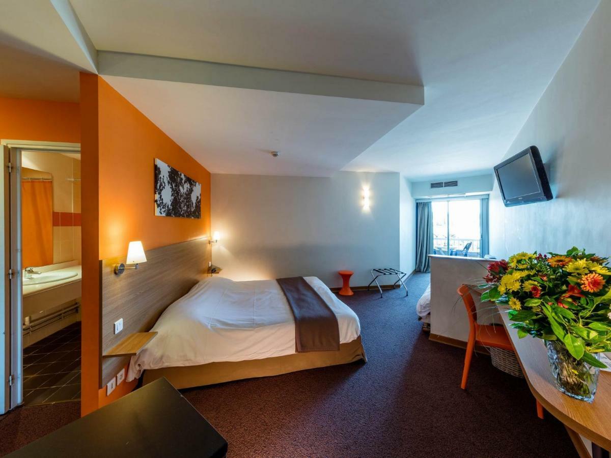 Noemys Toulon La Valette - Hotel Restaurant Avec Piscine ภายนอก รูปภาพ