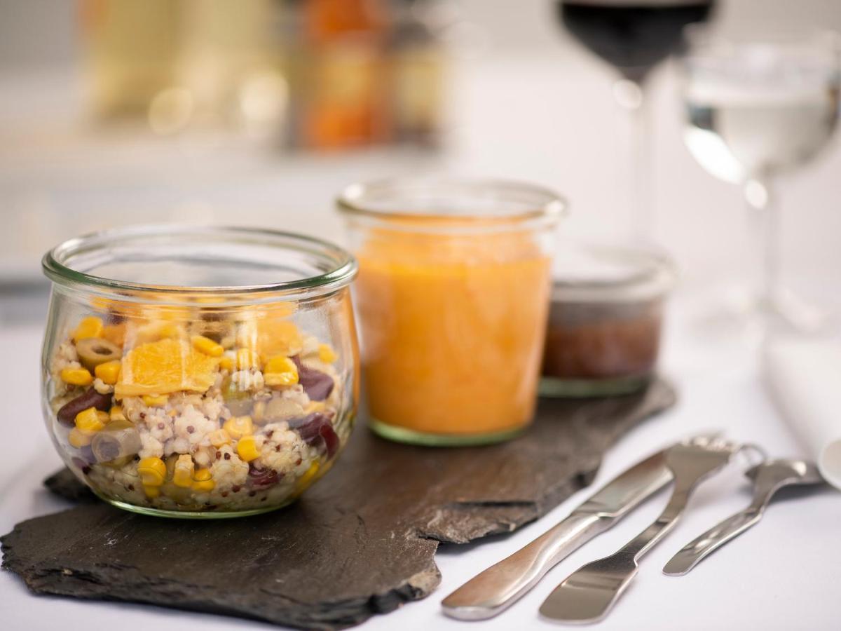 Noemys Toulon La Valette - Hotel Restaurant Avec Piscine ภายนอก รูปภาพ